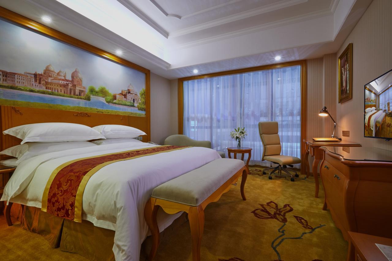 Venus International Hotel Shanghai South Shenjiang Road Esterno foto