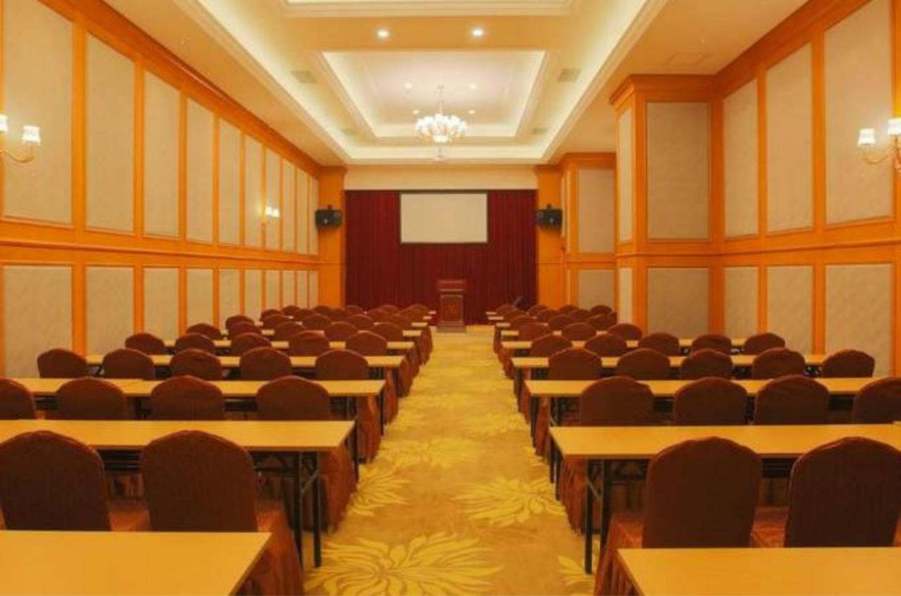Venus International Hotel Shanghai South Shenjiang Road Esterno foto